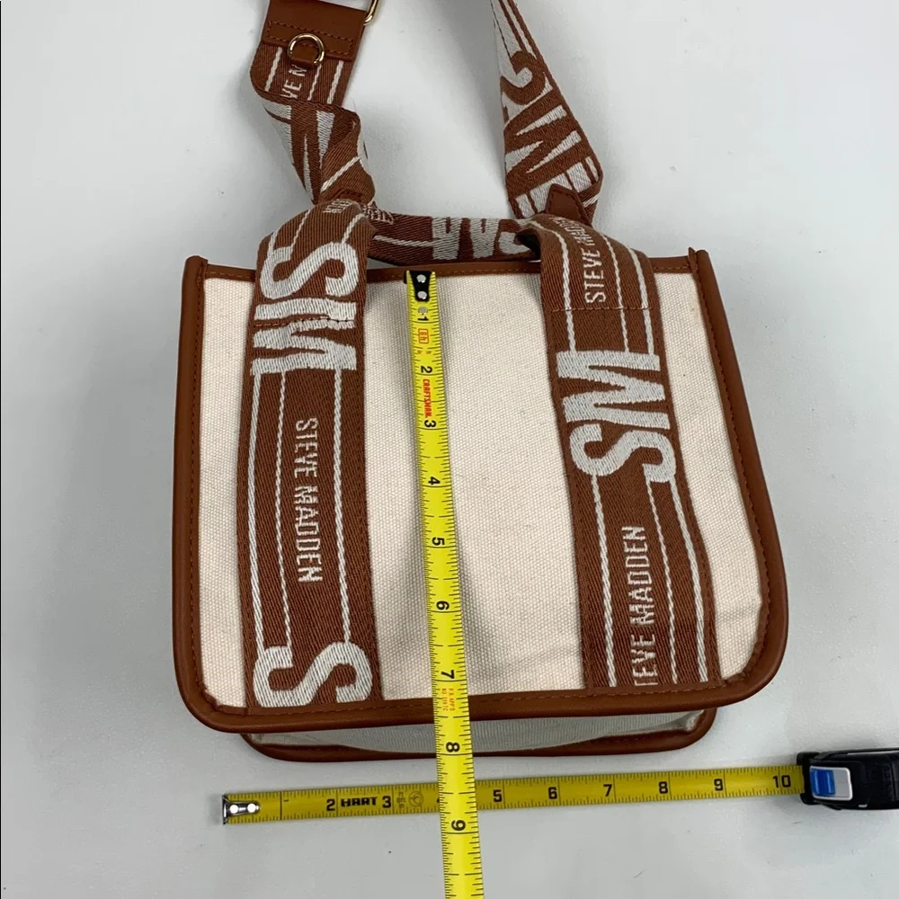 Steve Madden Tan Cream Canvas tote crossbody Bag Gold logo Lined pockets